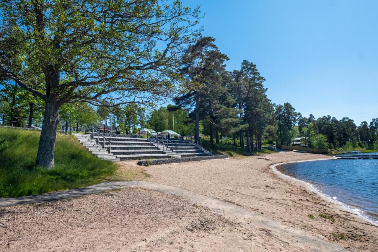 Krongarden Vandrarhem Kristinehamn Exterior foto